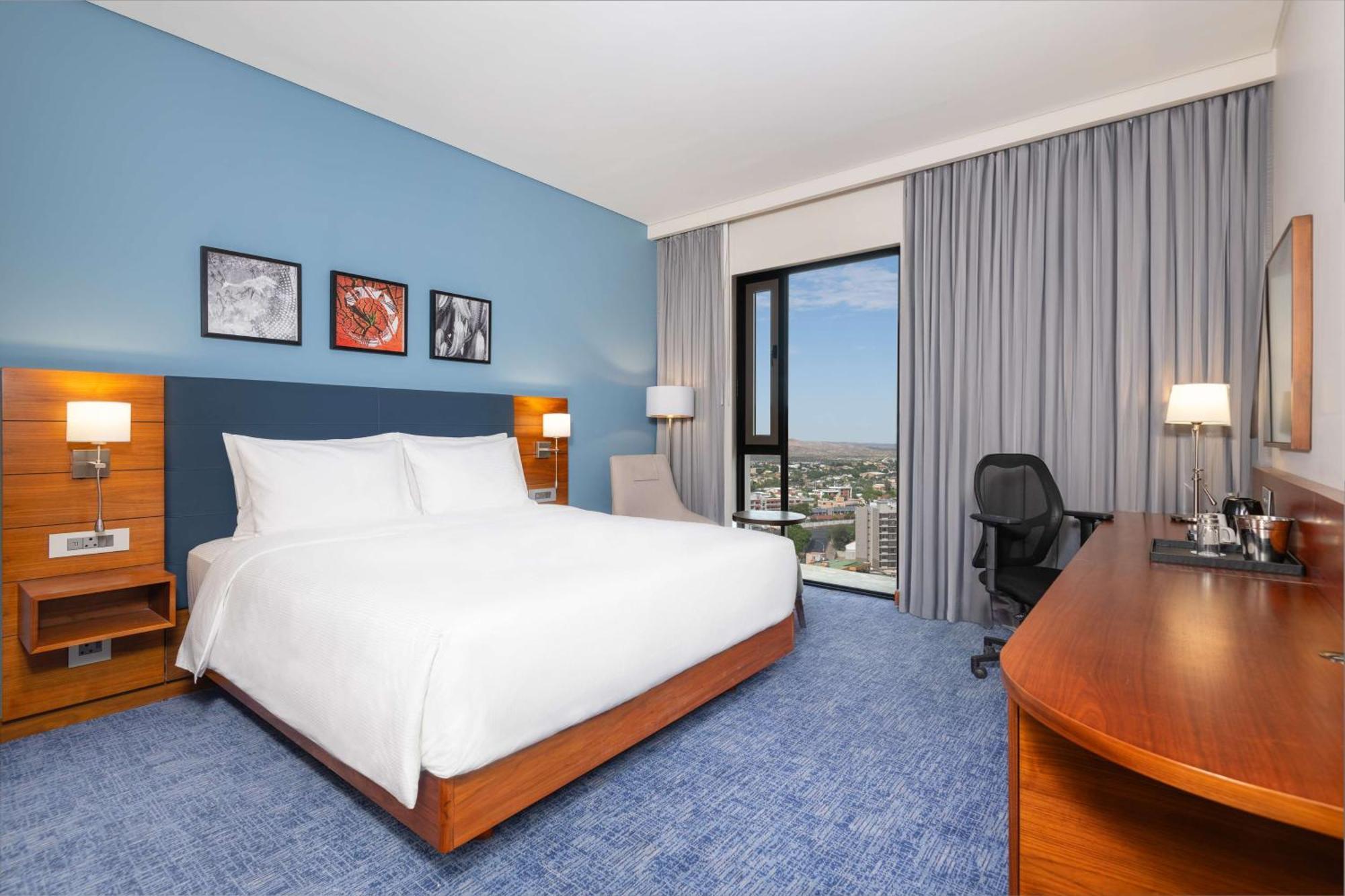 Hilton Garden Inn Виндхук Экстерьер фото
